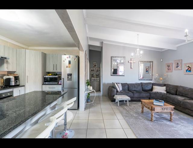 3 BEDROOM HOUSE FOR SALE IN ISLAND VIEW